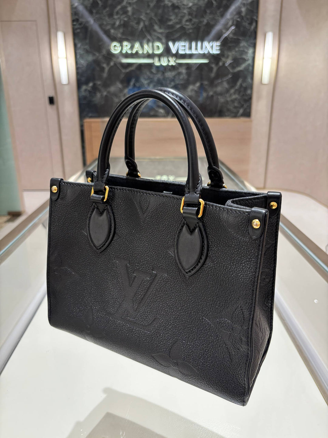 LOUIS VUITTON ONTHEGO TOTE BAG IN MONOGRAM EMPREINTE LEATHER