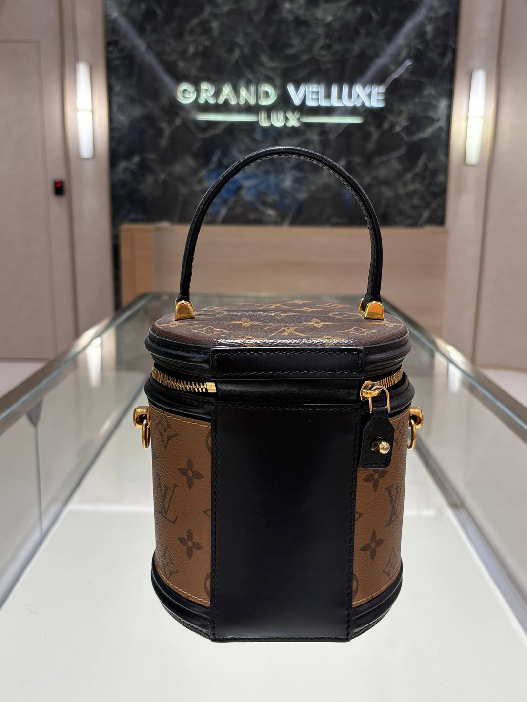 LOUIS VUITTON CANNES IN BROWN MONOGRAM REVERSE CANVAS &amp; BLACK CALF LEATHER