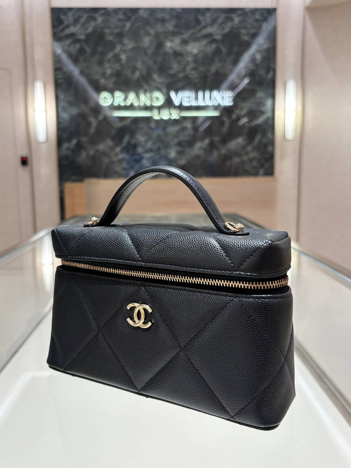 MICROCHIP CHANEL VANITY CASE 25K BAG IN BLACK GRAINED CALFSKIN LEATHER