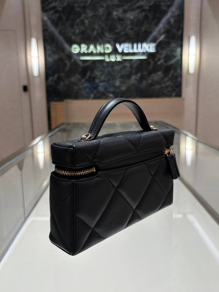 MICROCHIP CHANEL VANITY CASE 25K BAG IN BLACK GRAINED CALFSKIN LEATHER